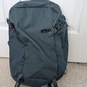 REI Ruckpack 18 Midnight Navy